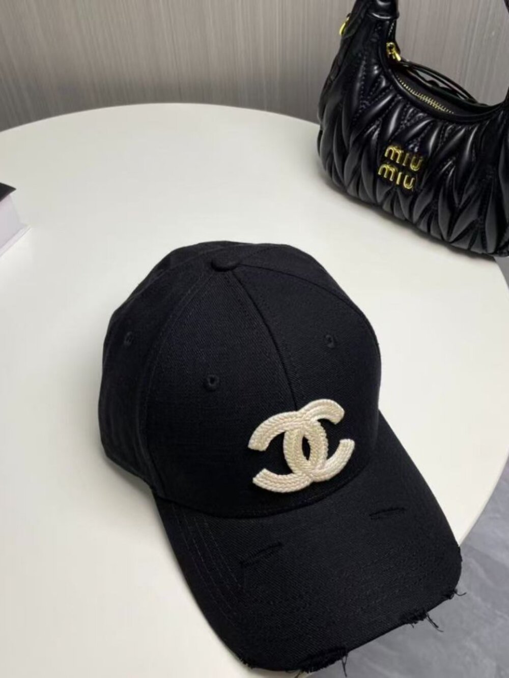 Chanel Black Baseball Cap with Double C Embroidery - Picture 4 of 7